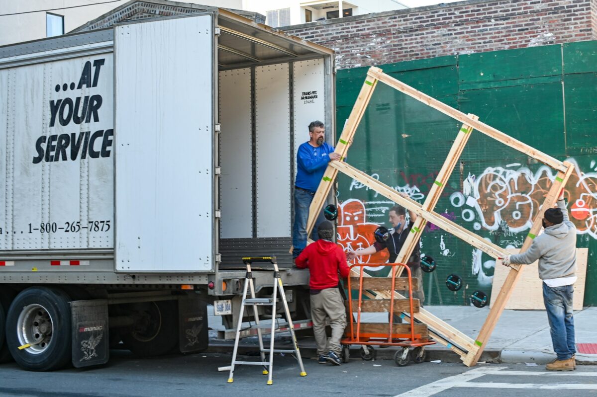 Tips for Safely Transporting Fragile Treasures with Professional Movers