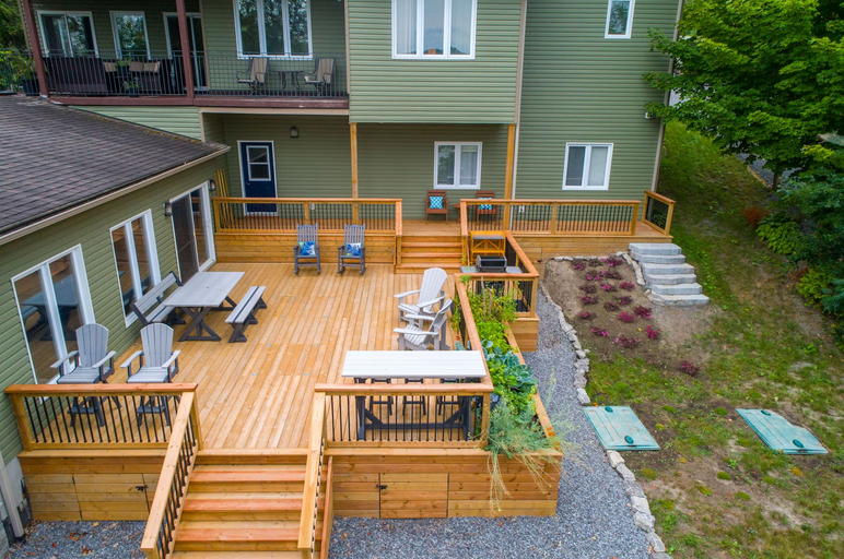 What Decks, Sheds, and Fences Say About Your Property’s Soul